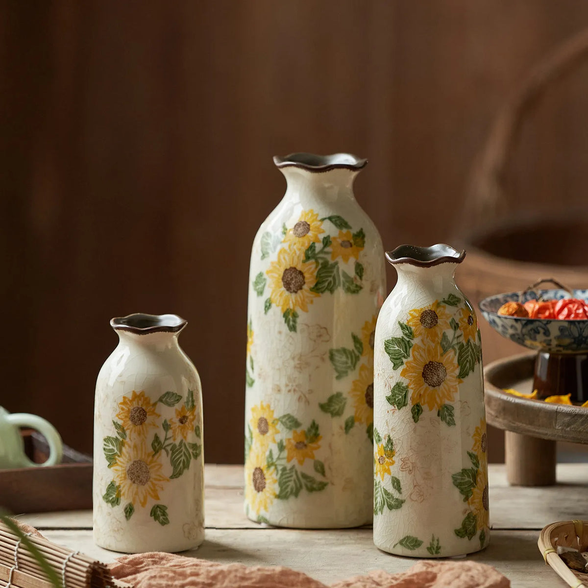 Vasos de Cerâmica Vintage com Pintura Manual de Girassol, Esmalte Craquelado e Borda Ondulada, para Decoração de Mesa Doméstica e Centro de Mesa de Casamento