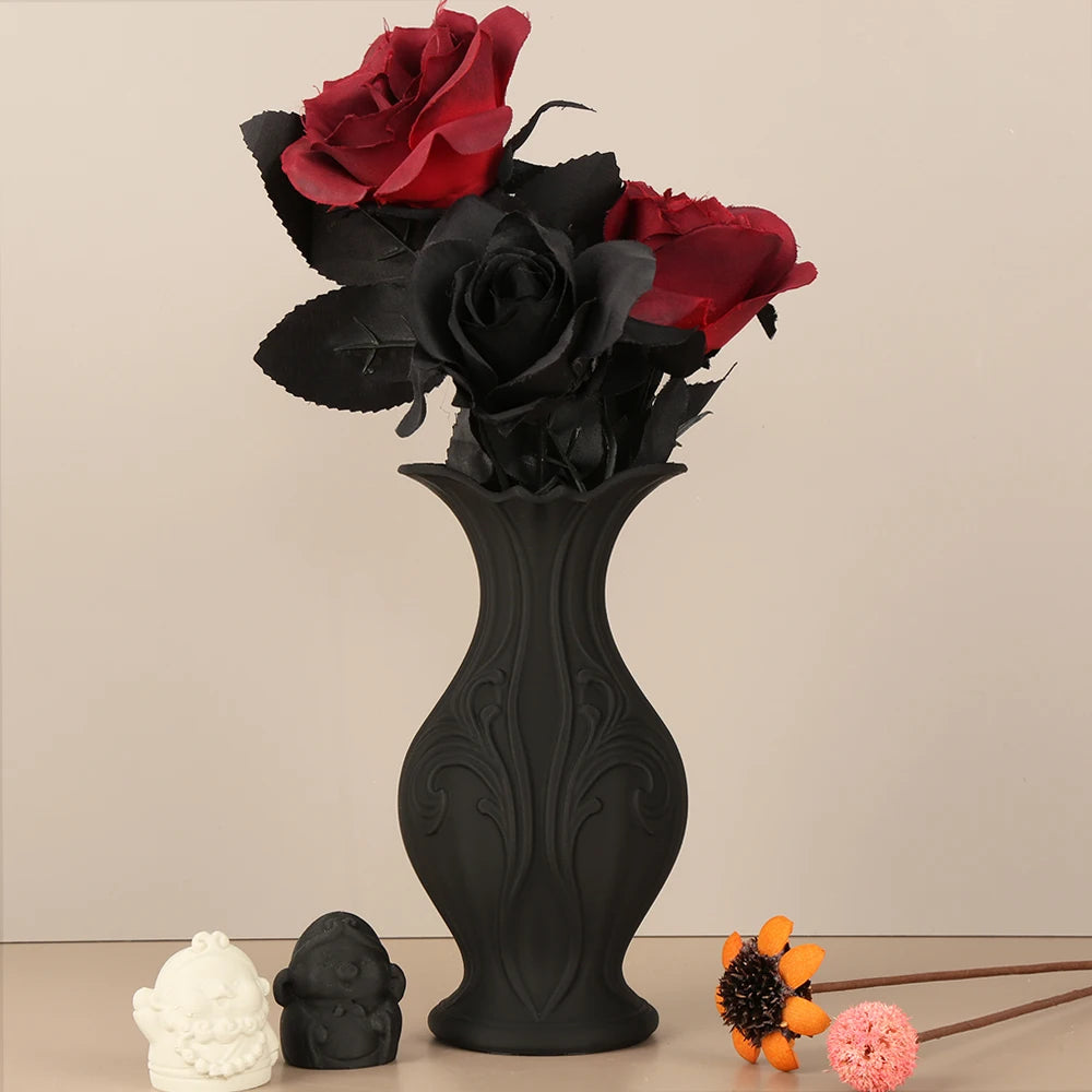 Cross-Border Gothic Retro Carved Black Vase For Dark Romantic-Style Desktop Decoration Scenario